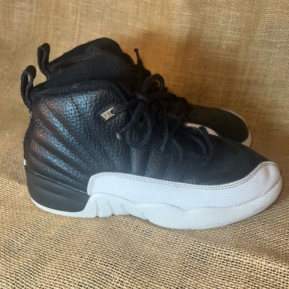 Nike Air Jordan Retro 12 “Play off” Kids Black and White Sneakers
